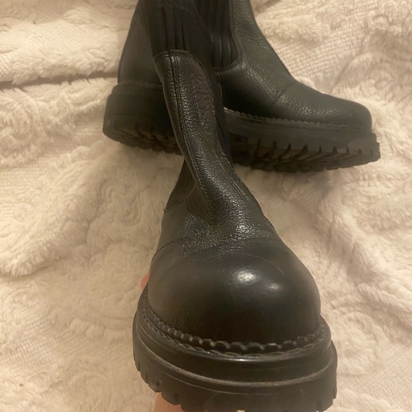 Anthropologie sock/ knit Chelsea boots - Picture 2 of 8